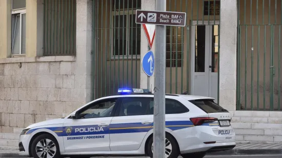 Jedan čekićem i nožem, drugi bocom i pepeljarom! Objavljeni detalji krvave tučnjave u &Scaron;ibeniku