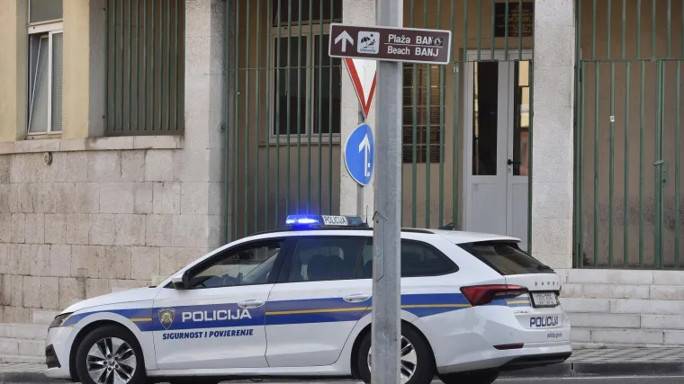 Jedan čekićem i nožem, drugi bocom i pepeljarom! Objavljeni detalji krvave tučnjave u &Scaron;ibeniku