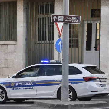 Jedan čekićem i nožem, drugi bocom i pepeljarom! Policija objavila detalje krvave tučnjave u &Scaron;ibeniku