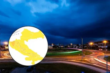 Upaljeni alarmi u cijeloj zemlji, DHMZ: 'Očekuju nas pljuskovi, grmljavina i obilne oborine'