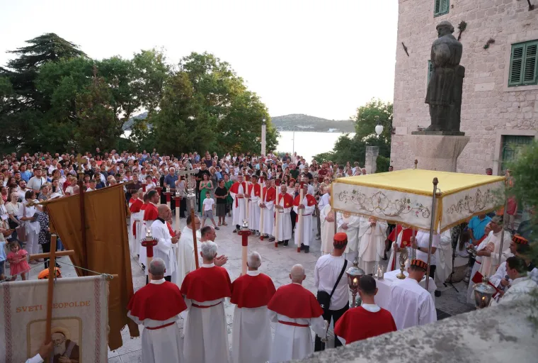 Liturgijsko slavlje Tijelova se prenosi iz crkve na ulice: Znate li za&scaron;to se obilježava?