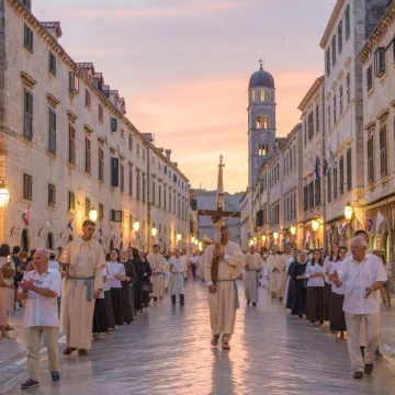 Liturgijsko slavlje Tijelova se prenosi iz crkve na ulice: Znate li za&scaron;to se obilježava?