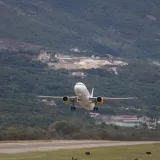 Avion pun sumnjivih ljudi doletio u Crnu Goru: Tajming je bio ključan, sve će ih deportirati