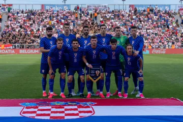 Američki portal uz pogre&scaron;nu zastavu Hrvatske upozorava: 'Djevojke, dolaze hrvatski komadi'