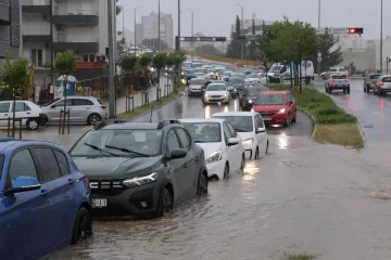 Deseci poziva u samo nekoliko sati: Vatrogasci u Dalmaciji otklanjali posljedice nevremena