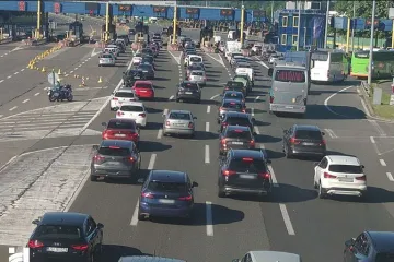HAK upozorio da pje&scaron;ak hoda na autocesti A1! Nastavljaju se gužve zbog produženog vikenda
