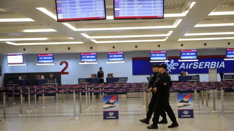 Srbija na aerodromu zadržala i maltretirala Crnogorce: 'Odveli su nas u posebnu prostoriju'