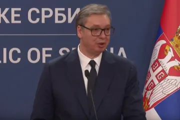Upozorenja, zabrane i ime jednog od najtraženijih bjegunaca: Vučić ipak krenuo u Tivat