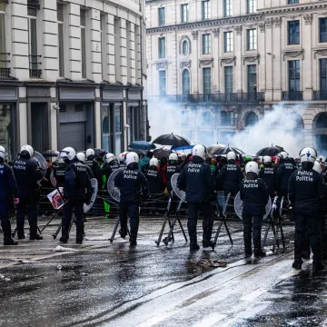 Pobuna u Bruxellesu: Palili ograde i bicikle, interventirala policija