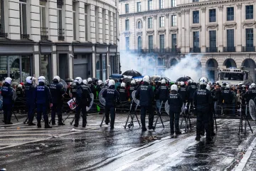 Pobuna u Bruxellesu: Palili ograde i bicikle, interventirala policija
