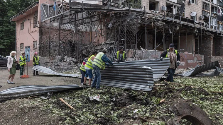 Krvava odmazda ne staje: Rusija lansirala stotine dronova, ima mrtvih
