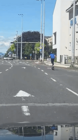 Jurio Vukovarskom - na romobilu! 'Vozio je brže od mene u autu, sigurno 50 km/h'