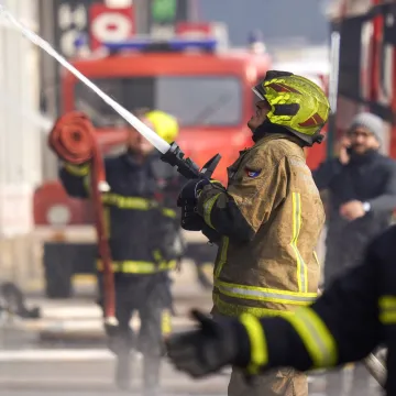 U požaru obiteljske kuće u Banjoj Luci poginulo dijete! Jo&scaron; troje ljudi zav&scaron;ilo u bolnici