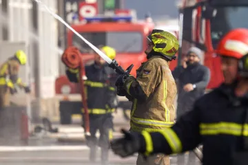 U požaru obiteljske kuće u Banjoj Luci poginulo dijete! Jo&scaron; troje ljudi zavr&scaron;ilo u bolnici