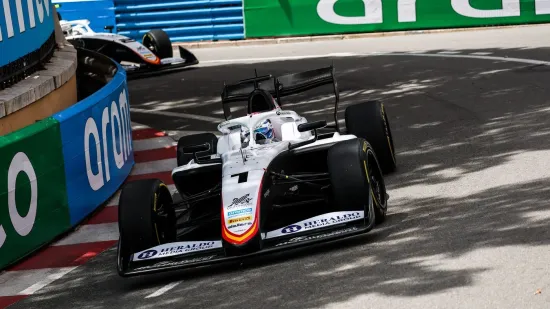 Nael nastavio dominaciju u Monaku i osigurao pole position ispred Badoera
