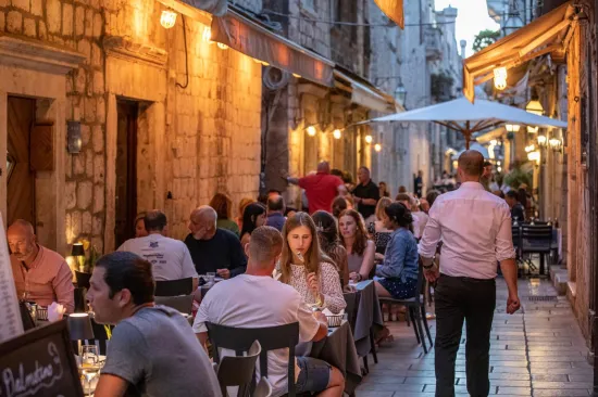 Napojnice u restoranima - da ili ne? Pitali smo Hrvate za mi&scaron;ljenje: 'Za&scaron;to čistačima ne ostavite euro?'