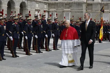 Papa Lav XIV. na letu dobio pitanje 'Real ili Barcelona' &ndash; njegov odgovor nasmijao putnike