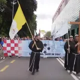 Pogledajte atmosferu na osmom Antunovskom hodu: 'Nije Crkva samo hrpa pravila'