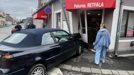 Policija otkrila detalje o vozaču koji se jučer pod punim gasom zabio u pekarnicu u Osijeku