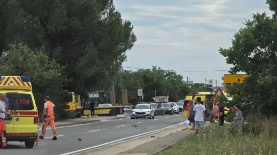 Policija potvrdila: Vozač motocikla pretjecao kolonu u Murvici, poginuli on i putnica