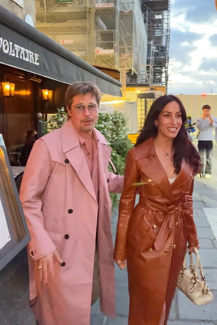 Brad Pitt i Ines de Ramon zaljubljeni do u&scaron;iju: Izmjenjivali nježnost na Roland Garrosu