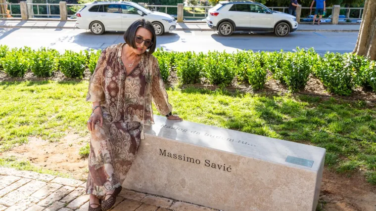 Massimo Savić dobio posebnu posvetu u rodnom gradu, oglasila se i njegova supruga Eni Kondić