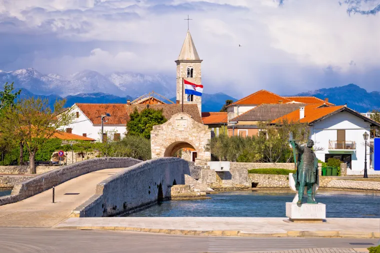 Pro&scaron;etajte poljima soli: Najstariji hrvatski kraljevski grad na svega je 20 minuta od Zadra