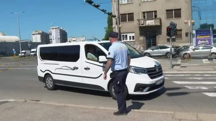 Nova regulacija kod Vjesnika zbunila vozače: Neki su pred na&scaron;om kamerom napravili prekr&scaron;aj
