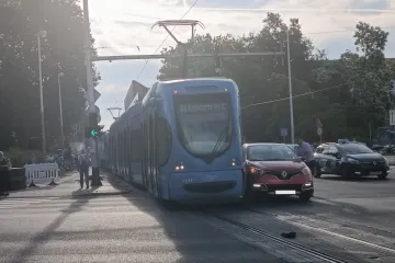 Sudarili se auto i ZET-ov tramvaj kod Maksimirskog stadiona: Stvorila se velika kolona