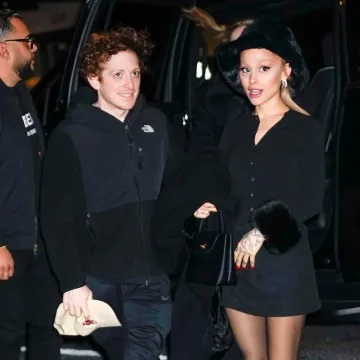 Nakon gotovo tri godine veze Ariana Grande i Ethan Slater prekinuli su ljubavnu priču