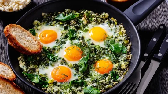 Savr&scaron;eno ljetno jelo stvoreno za dijeljenje: Recept za zelenu shakshuku