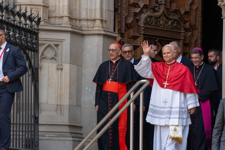 Neobičan susret u &Scaron;panjolskoj: Papa Lav XIV. sreo se s glazbenikom kojeg Trump također ne voli