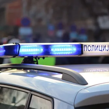 Autom pokosili mladića pa ga divljački pretukli pred kućom: U lokvi krvi ga prona&scaron;la &scaron;okirana majka
