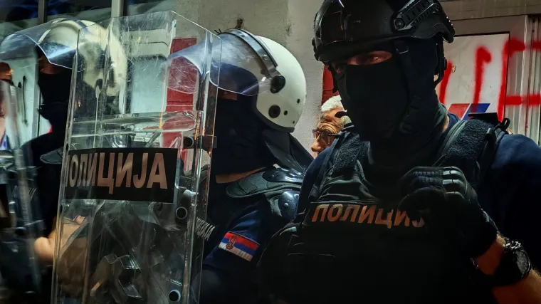 Nova uhićenja u srpskoj policiji: &Scaron;titili mafija&scaron;a koji je osumnjičen za ubojstvo čovjeka zakopanog u bačvi
