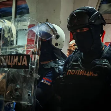 Nova uhićenja u srpskoj policiji: &Scaron;titili mafija&scaron;a koji je osumnjičen za ubojstvo čovjeka zakopanog u bačvi