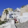 Mjesto koje trebate posjetiti: Bijele kuće i plave kupole na otoku koji je uskrsnuo iz pepela