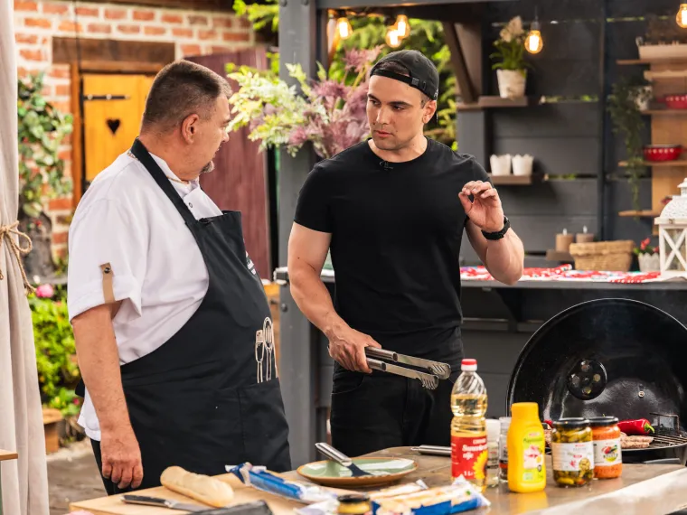Influencer Pino Pingvino i chef Tomislav &Scaron;piček pokazali kako izgleda prava Balkan BBQ plata