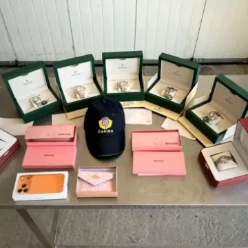 Otvorili joj prtljagu i prona&scaron;li ono &scaron;to nije prijavila carini: Ostala bez 'robe' i 1200 eura