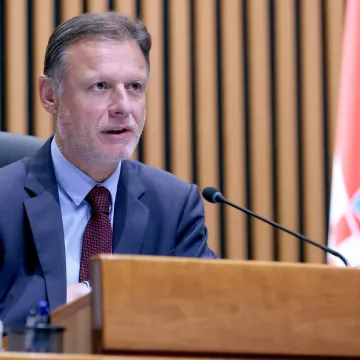 Jedna riječ zapalila Sabor: 'HDZ je prepristojan samo dok pljačka građane'