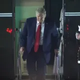 Iranci odgovorili na američke napade projektilima i dronovima, Trump poslao prijetnju