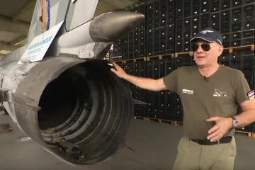 Željko restaurira MiG-21 i ne skriva sreću: 'Nepoderiv je, a osjećaj ba&scaron; dječački'