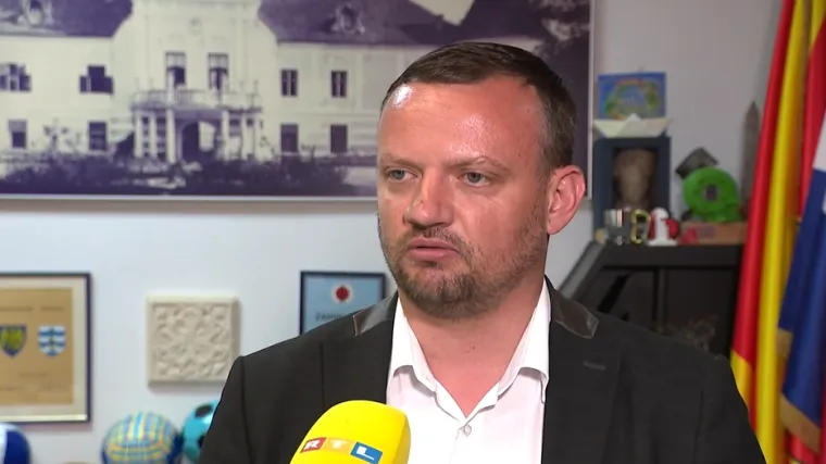 &Scaron;imuniću istražitelji vratili mobitele uz isprike: 'Ima mnogo čudnih stvari'