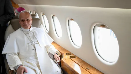 Drama na putu pape Lava XIV. u Rim: Avionom krenuo iz &Scaron;panjolske pa se morao vratiti