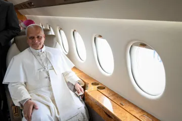 Drama na putu pape Lava XIV. u Rim: Avionom krenuo iz &Scaron;panjolske pa se morao vratiti