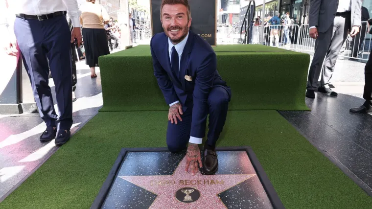 David Beckham dobio zvijezdu na holivudskoj Stazi slavnih: Pozirao u dru&scaron;tvu poznatog glumca