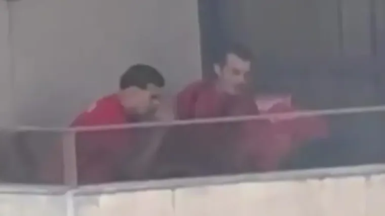 Pogledajte &scaron;to Turci rade malo prije izlaska na teren: Uhvatile ih kamere, zakotrljao se skandal