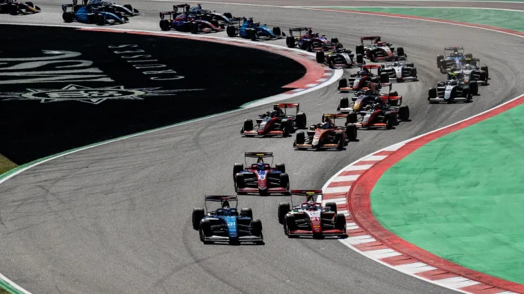 Kaotična F3 sprint utrka u Barceloni: Wharton slavio nakon dva sigurnosna automobila