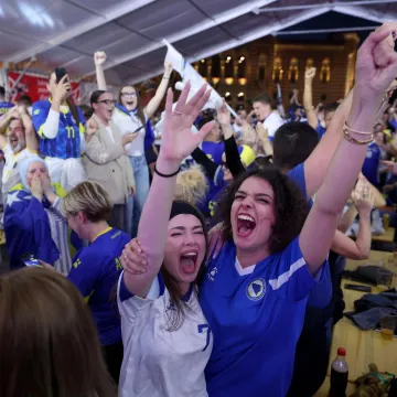Malo je reći euforija, to je bila eksplozija sreće i emocija! Evo kako su slavilo od Sarajeva do Toronta