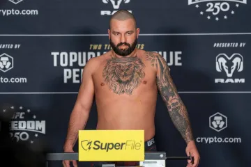 Kontroverzna UFC zvijezda &scaron;okirala na vaganju: Pijan se ispovraćao po sebi