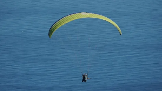 Težak pad paraglajdera u Istri: Australac (33) hitno hospitaliziran u pulskoj bolnici